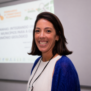 Maria Carolina Villaça Gomes